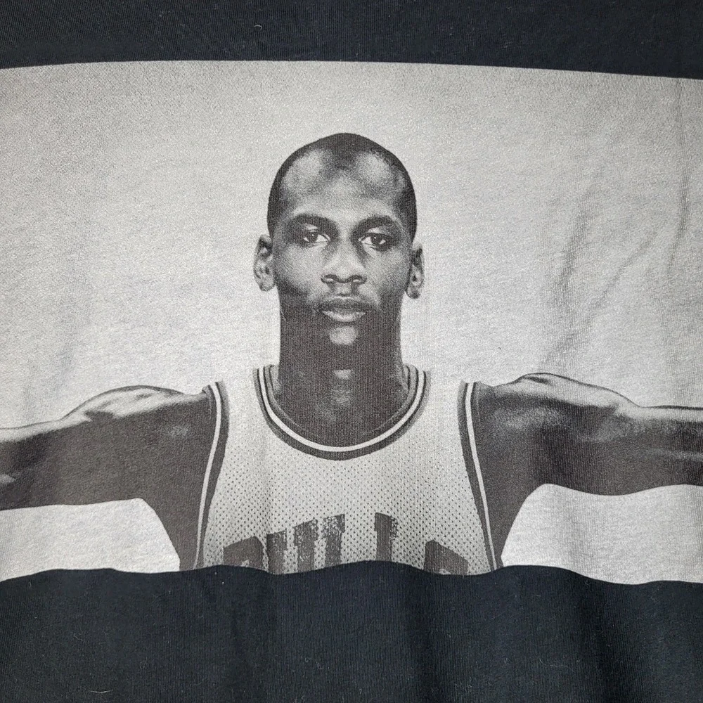 RARE Young Michael Jordan Outstretched Arms Tshirt Men XL‎ Black Wings Collector